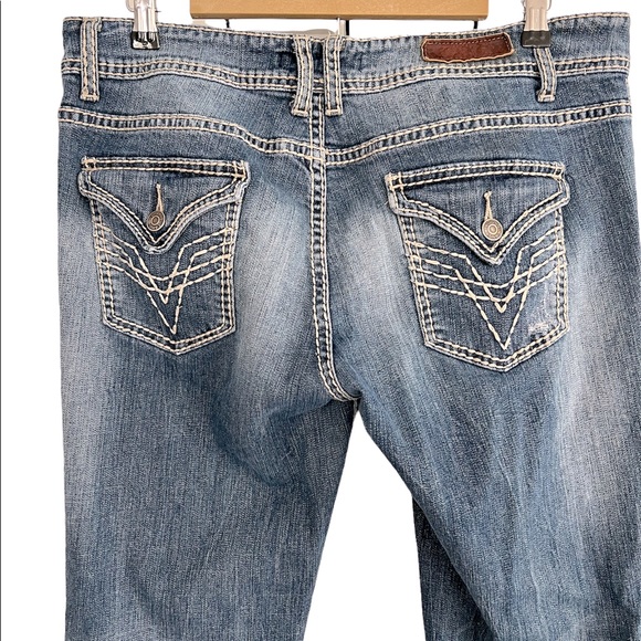 Womens Vigoss Fit Boot destroyed ripped jeans w/flap back pockets - Picture 4 of 9